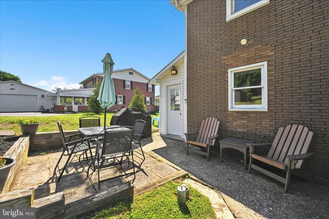186 W MAIN ST, Adamstown, PA 19501