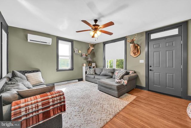 186 W MAIN ST, Adamstown, PA 19501