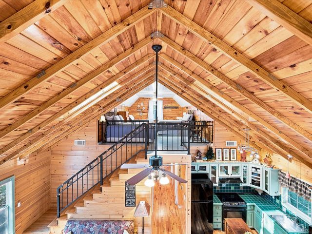196 Lakecrest Drive, Pottsboro, TX 75076