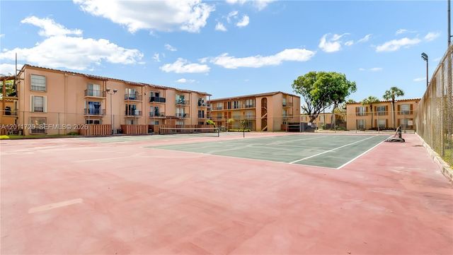 7200 Fairway Dr H12, Miami Lakes, FL 33014