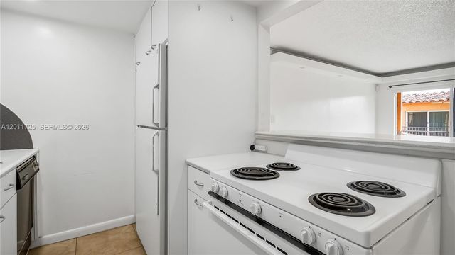7200 Fairway Dr H12, Miami Lakes, FL 33014