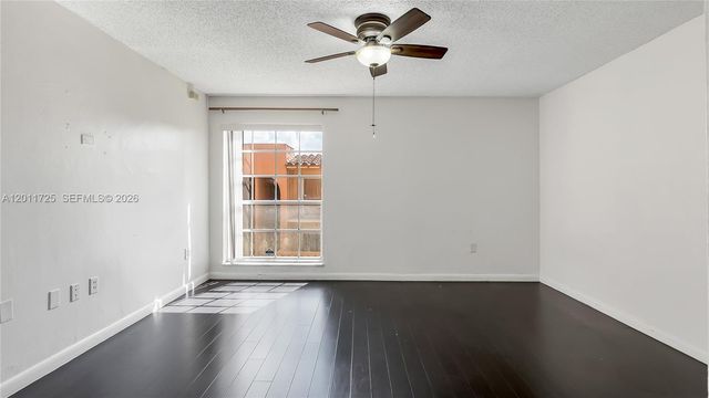 7200 Fairway Dr H12, Miami Lakes, FL 33014