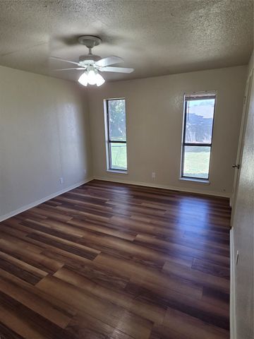 1014 Harbor Lakes Drive, Granbury, TX 76048