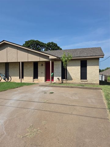 1014 Harbor Lakes Drive, Granbury, TX 76048