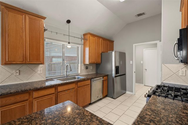 12602 Stratford Heights Drive, Sugar Land, TX 77498