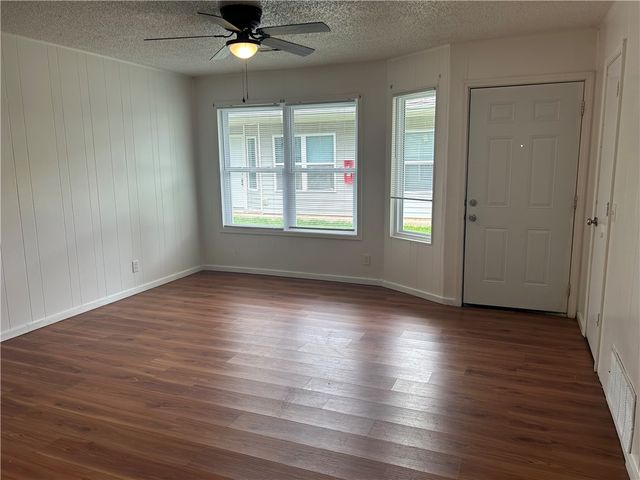409 Park Street C, Springdale, AR 72764