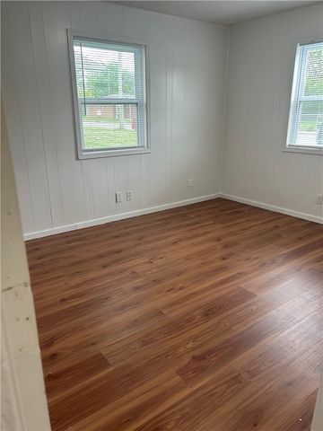 409 Park Street C, Springdale, AR 72764