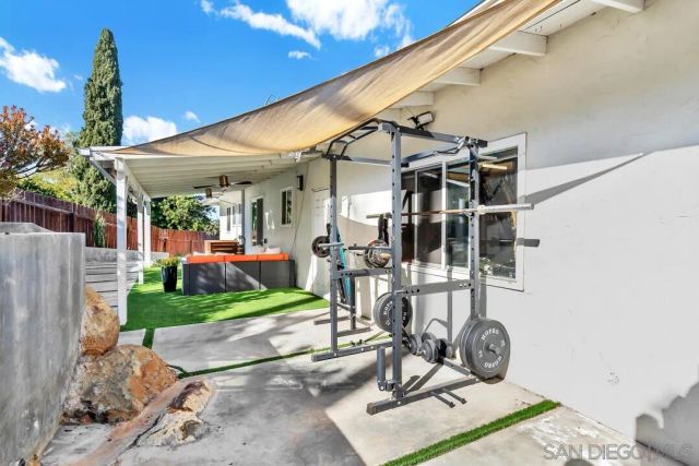 4040 Apore St, La Mesa, CA 91941