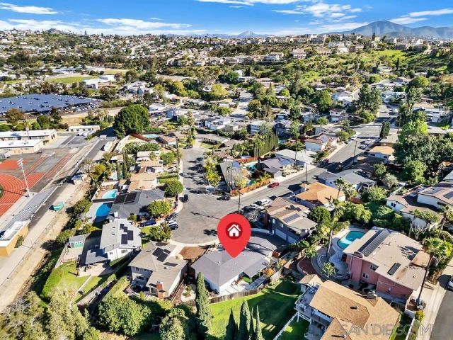 4040 Apore St, La Mesa, CA 91941