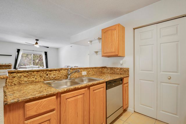 261 SW Palm Dr Apt 205, Port St Lucie, FL 34986