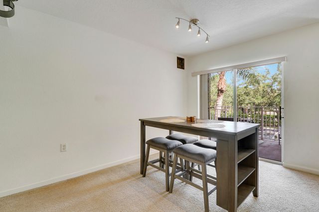 261 SW Palm Dr Apt 205, Port St Lucie, FL 34986