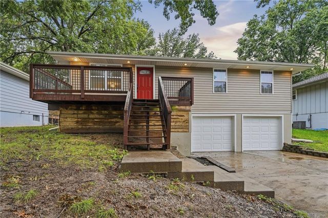 519 NE 98th Place, Kansas City, MO 64155