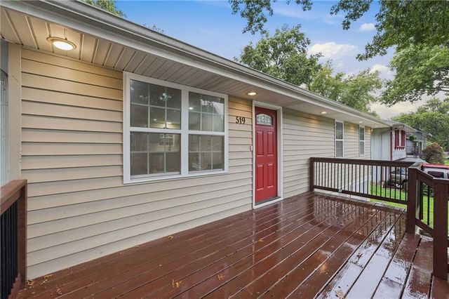 519 NE 98th Place, Kansas City, MO 64155