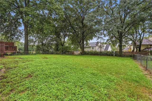 519 NE 98th Place, Kansas City, MO 64155