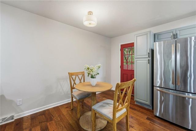 519 NE 98th Place, Kansas City, MO 64155
