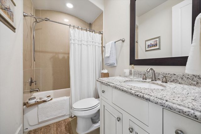 10906 Wrenwood Green, Houston, TX 77043