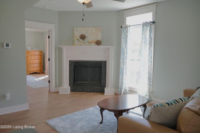 405 N 1st St, New Haven, KY 40051