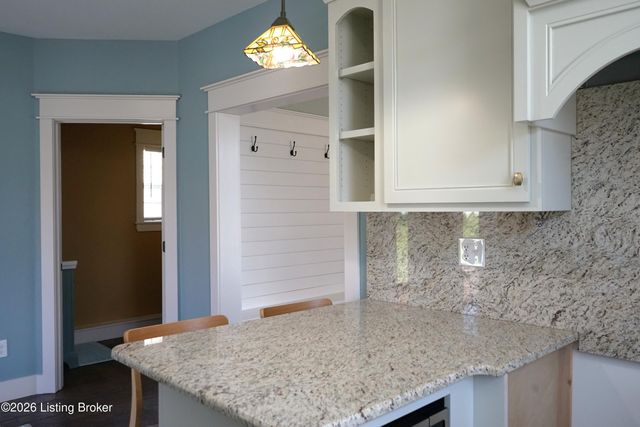 405 N 1st St, New Haven, KY 40051