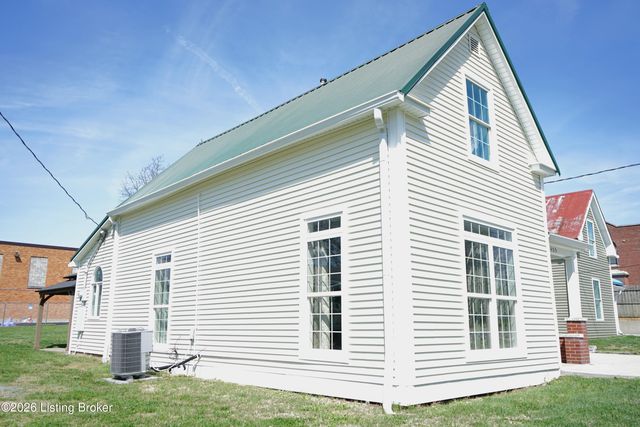405 N 1st St, New Haven, KY 40051