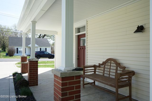 405 N 1st St, New Haven, KY 40051