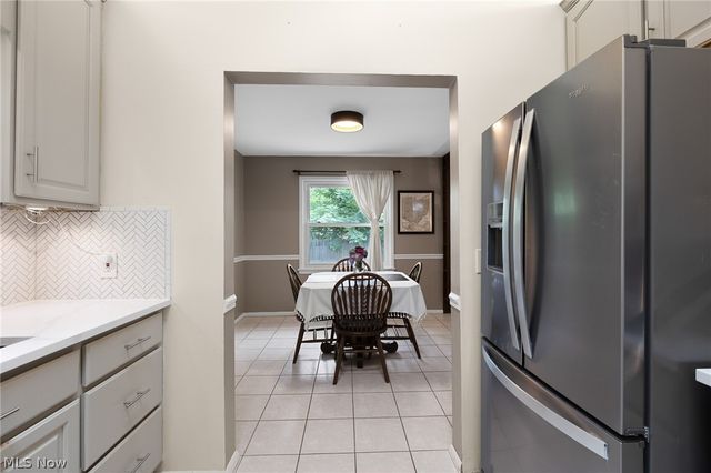 4117 Canterbury Road, North Olmsted, OH 44070