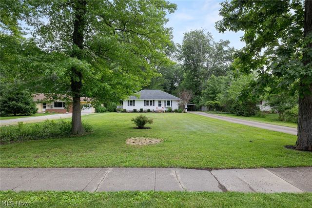 4117 Canterbury Road, North Olmsted, OH 44070
