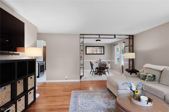 4117 Canterbury Road, North Olmsted, OH 44070