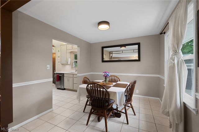 4117 Canterbury Road, North Olmsted, OH 44070