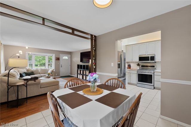 4117 Canterbury Road, North Olmsted, OH 44070