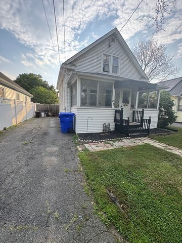 21 Fullerton St, Springfield, MA 01151