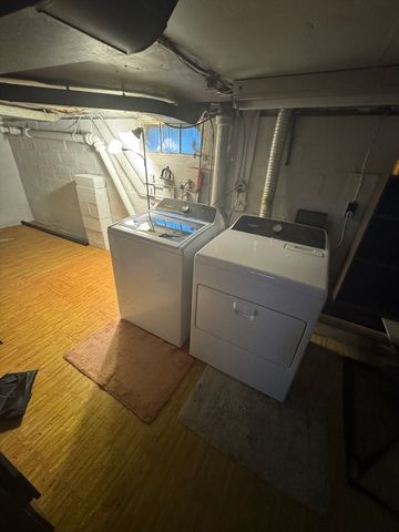 21 Fullerton St, Springfield, MA 01151