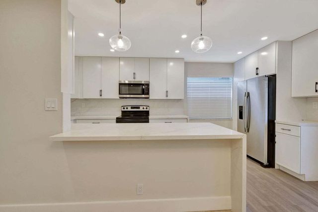 802 BURGUNDY Q, Delray Beach, FL 33484