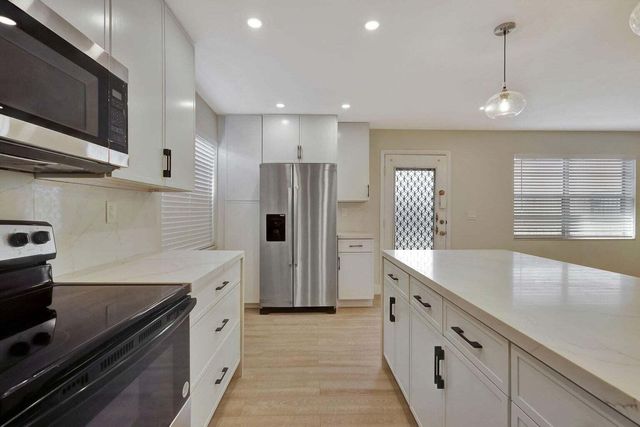 802 BURGUNDY Q, Delray Beach, FL 33484