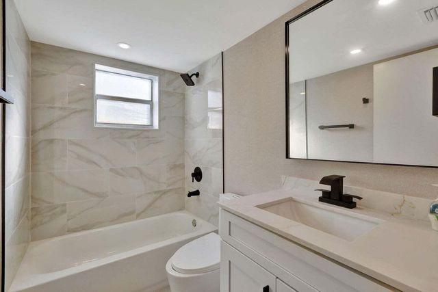 802 BURGUNDY Q, Delray Beach, FL 33484