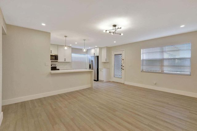 802 BURGUNDY Q, Delray Beach, FL 33484