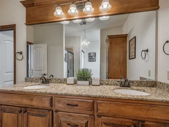 3612 Pistache Lane, Yukon, OK 73099