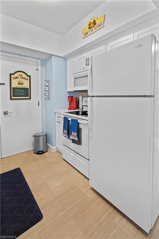 240 Seaview CT 413, Marco Island, FL 34145