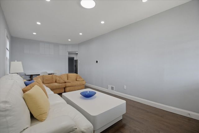 2430 N Normandy Avenue 1, Chicago, IL 60707