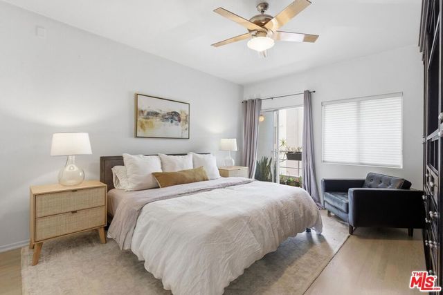 514 S Barrington Avenue 104, Los Angeles, CA 90049