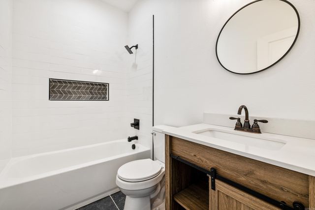 1521 Chatfield Road, Benton, AR 72015