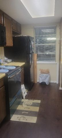 14333 Memorial Drive 20, Houston, TX 77079