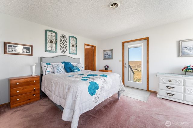 6397 Coyote Heights Road N, Odessa, WA 98159