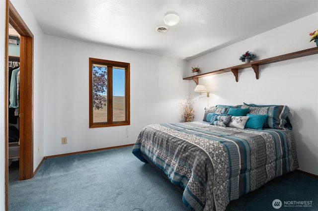 6397 Coyote Heights Road N, Odessa, WA 98159