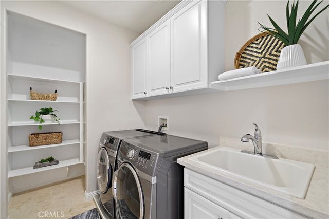 106 Fieldwood, Irvine, CA 92618