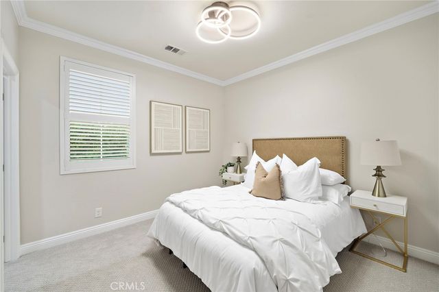 106 Fieldwood, Irvine, CA 92618