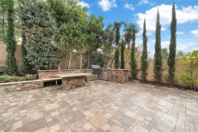 106 Fieldwood, Irvine, CA 92618