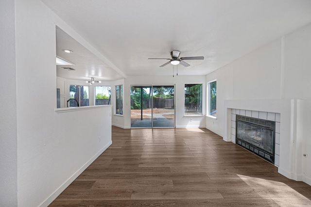 6431 Canyon Creek Way, Elk Grove, CA 95758