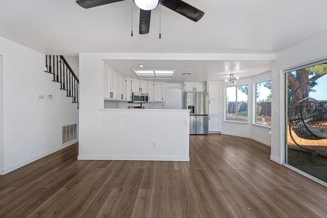 6431 Canyon Creek Way, Elk Grove, CA 95758