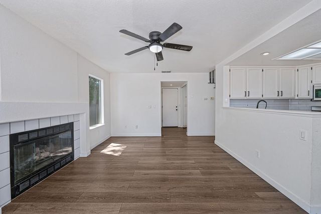 6431 Canyon Creek Way, Elk Grove, CA 95758