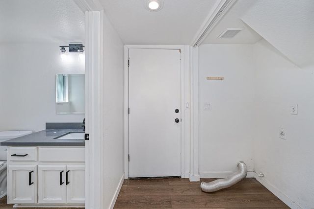 6431 Canyon Creek Way, Elk Grove, CA 95758
